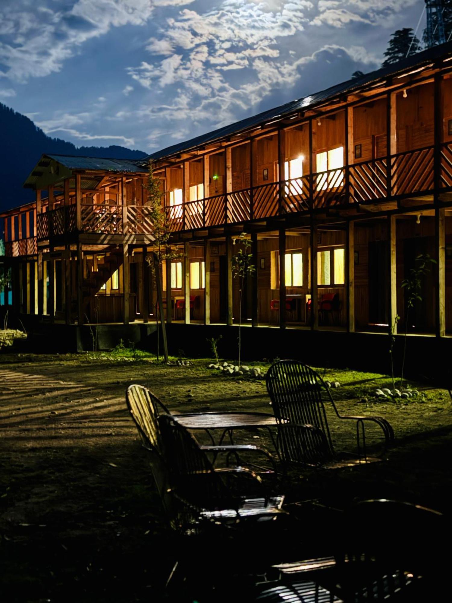 Wyndham Heritage Hotel & Resort Sharda Shardi エクステリア 写真