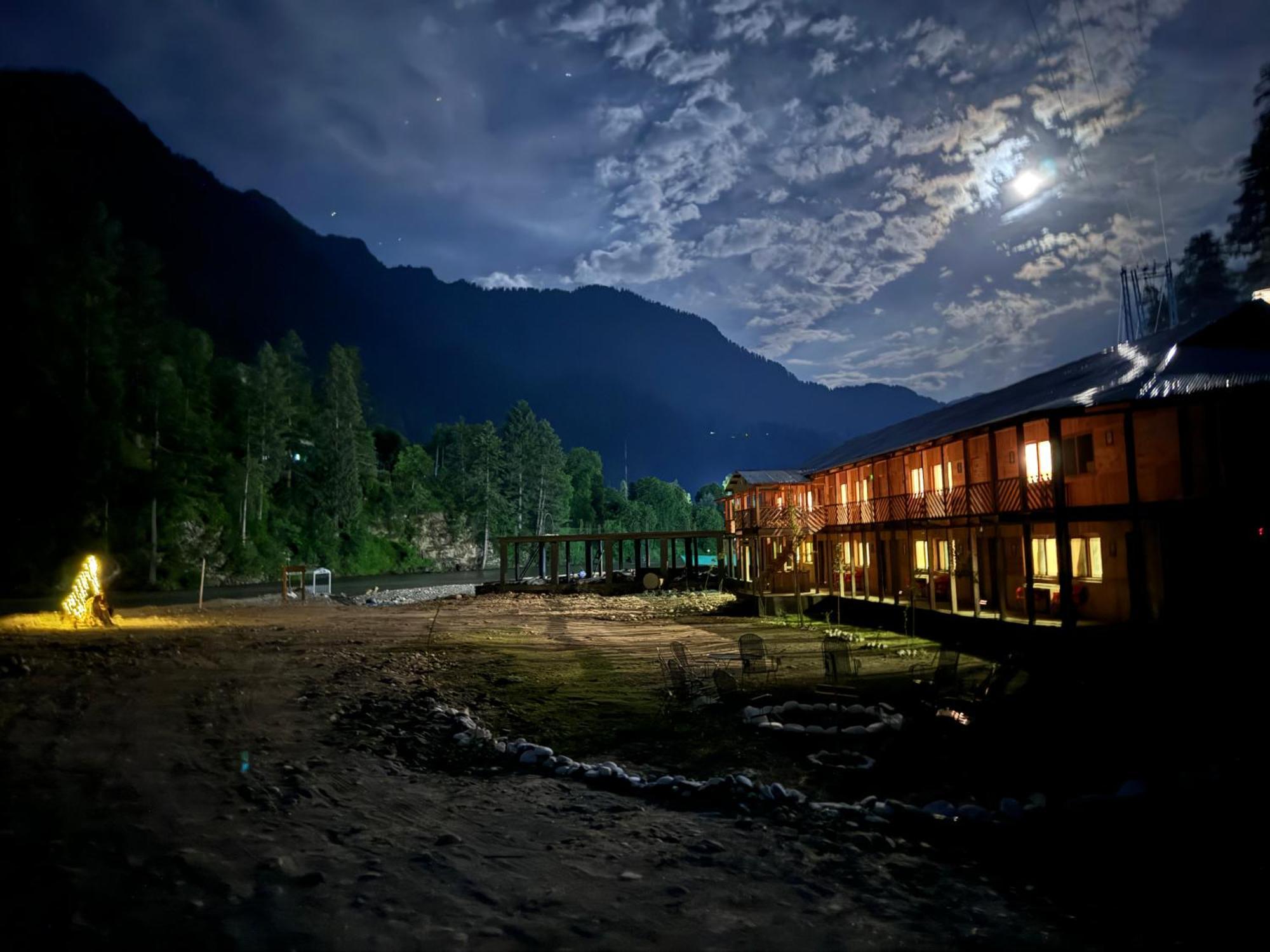 Wyndham Heritage Hotel & Resort Sharda Shardi エクステリア 写真